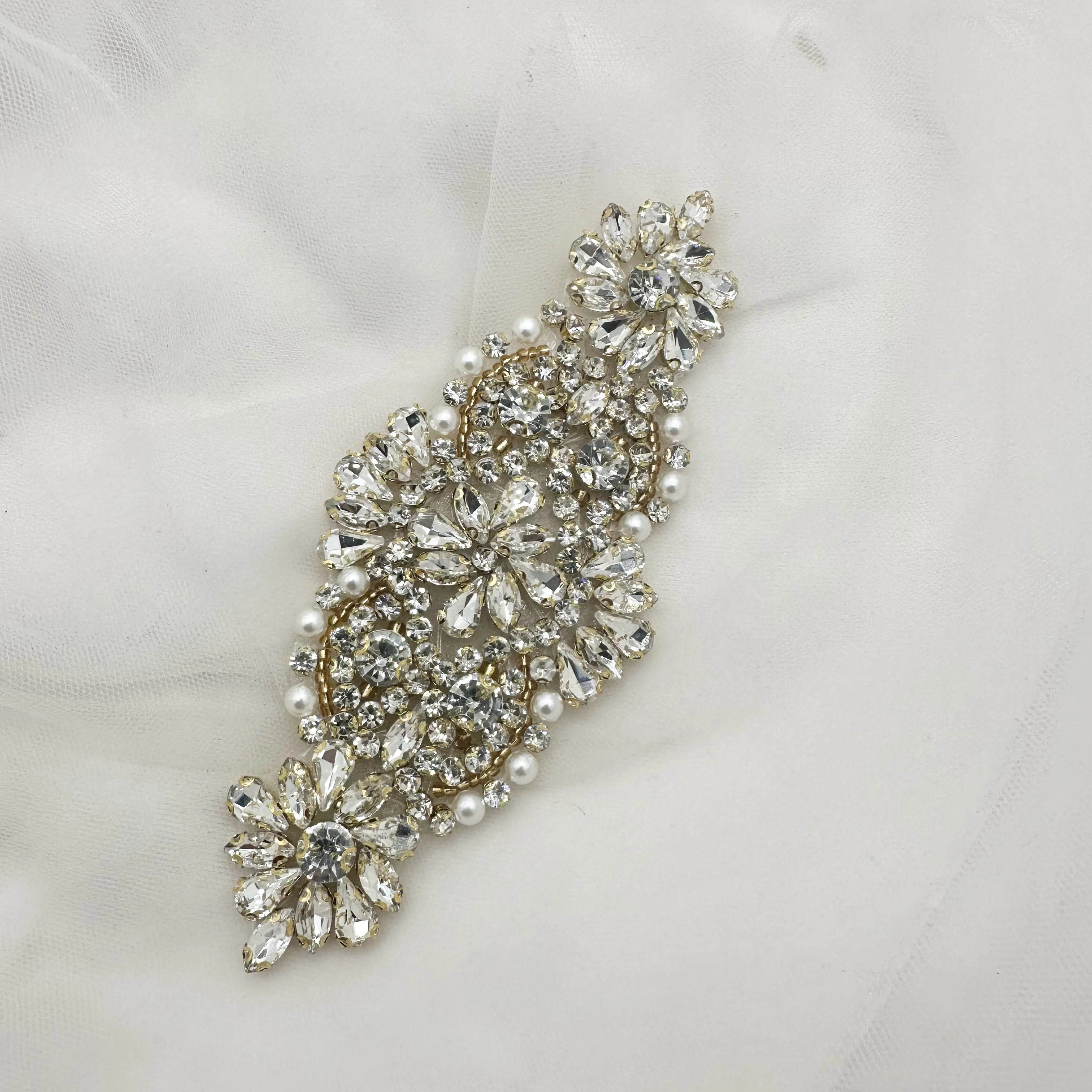 Hand-Sewn Irregular Glass Rhinestone Adhesive Backing Patch for Ladies' Hats Waist Belts Wedding Dresses Evening Gowns Accessor
