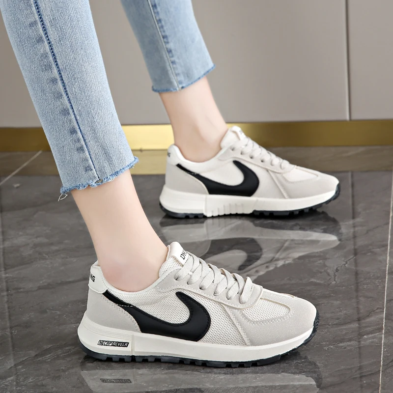 Mesh Flying Woven Casual Sports Shoes Wear-resistant Breathable Outdoor Running Shoes Two-color Optional Soft Everything Stylish