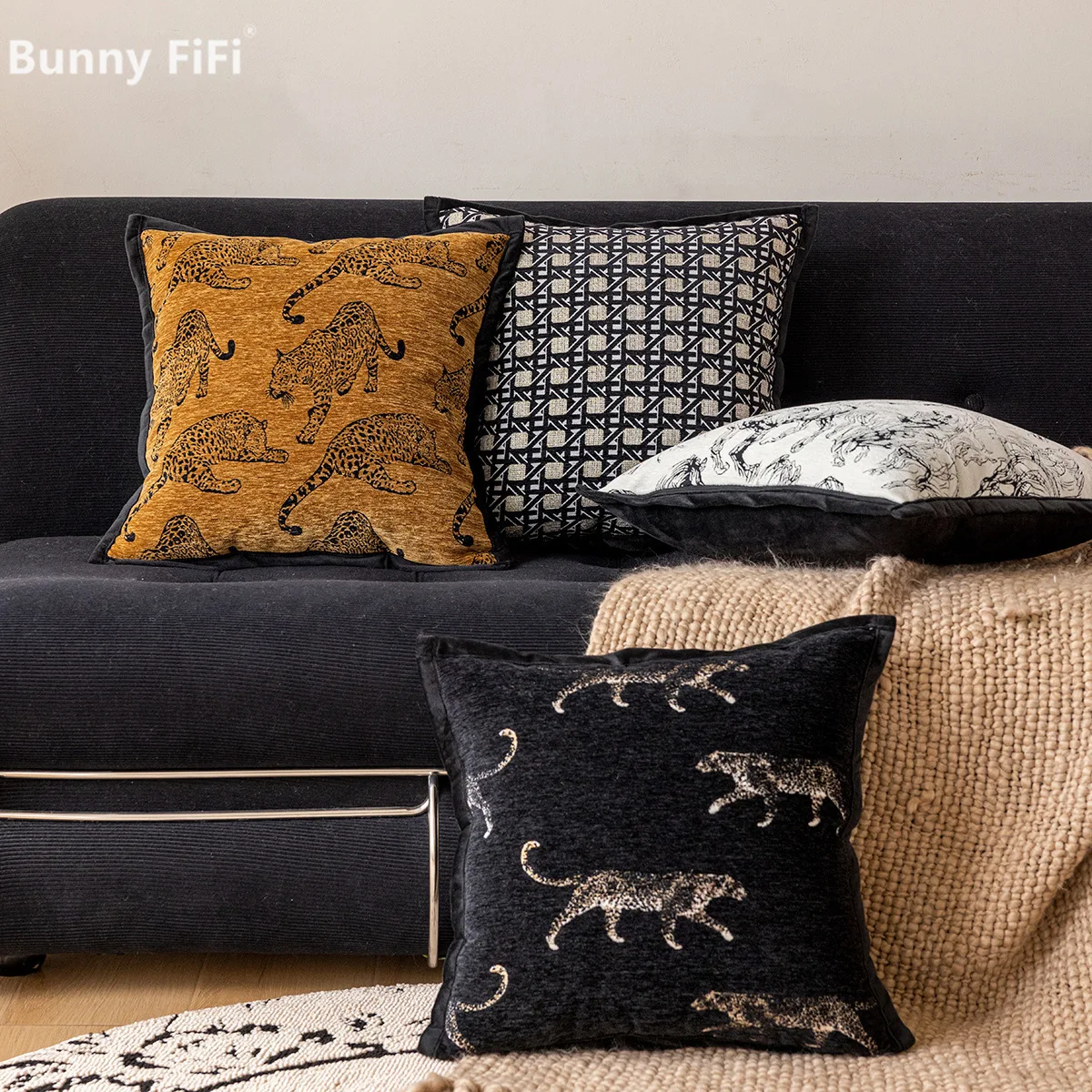 Chenille Velvet Jacquard Cushion Covers Snow Leopard Animal Throw Pillow Cases Decorative for Sofa Bed Room Home Decor