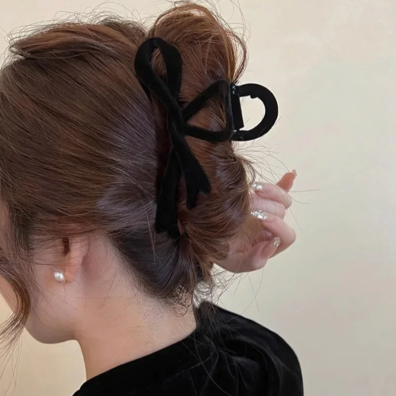 Red Velvet Bow Hair Clips Autumn Winter Women Hair Claw Clip French Elegant Hairpin Korean Hair Accessories Female Headwear Gift