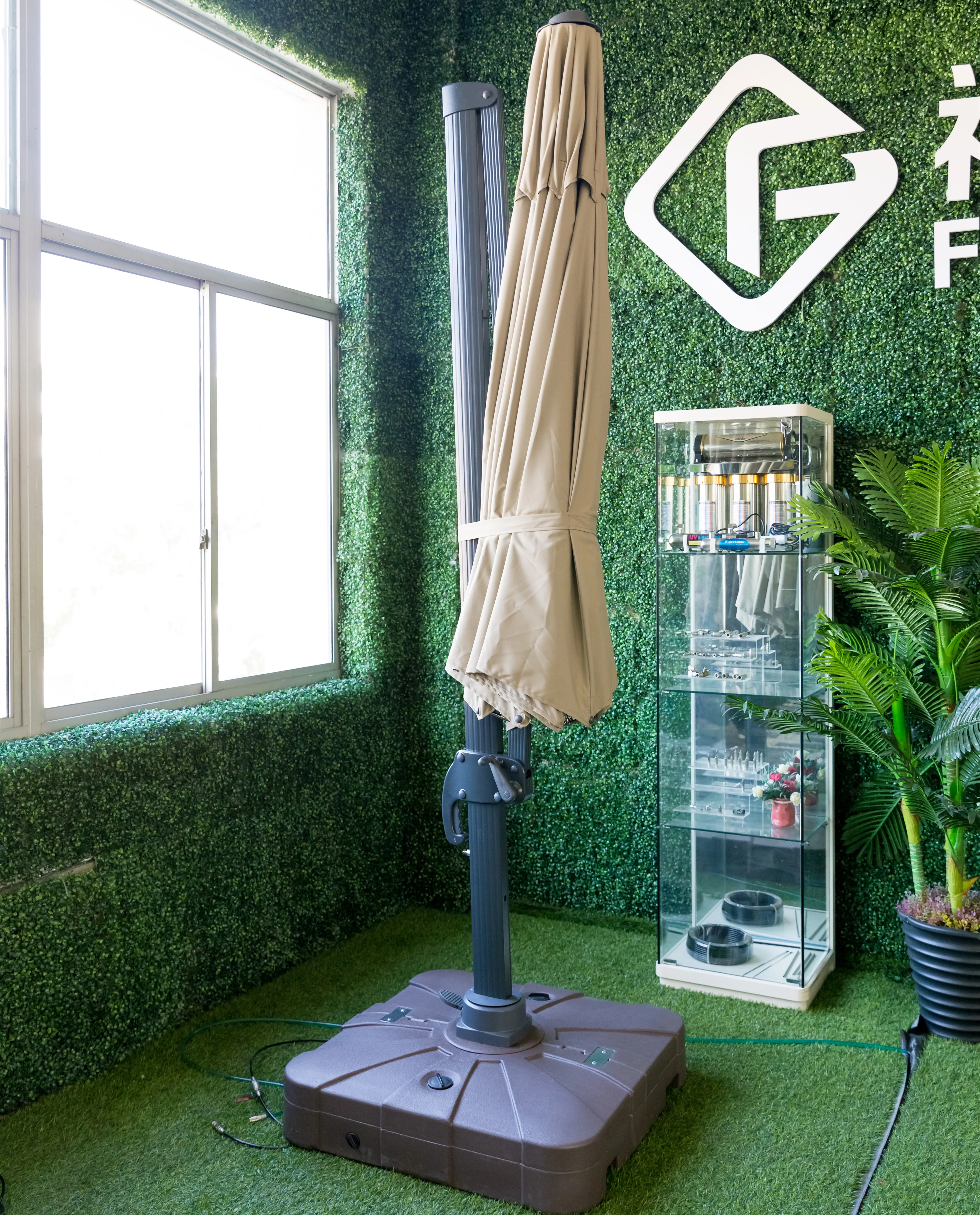 Patent Design 3.5m Deluxe Roma Mist Parasol Cooling Misting Umbrella