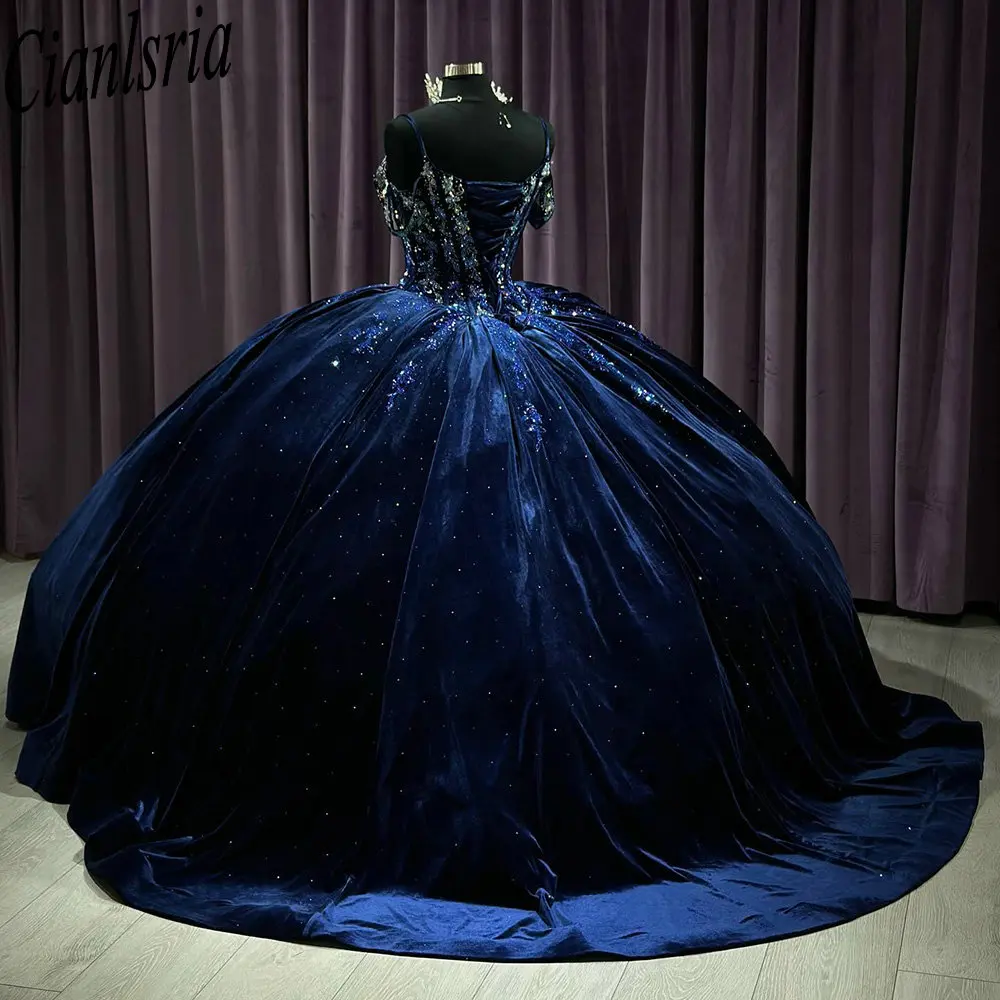 Vestido De baile De terciopelo con tirantes finos para quinceañera, vestido De quinceañera con apliques De encaje, corsé con cuentas De cristal, Color Azul Marino