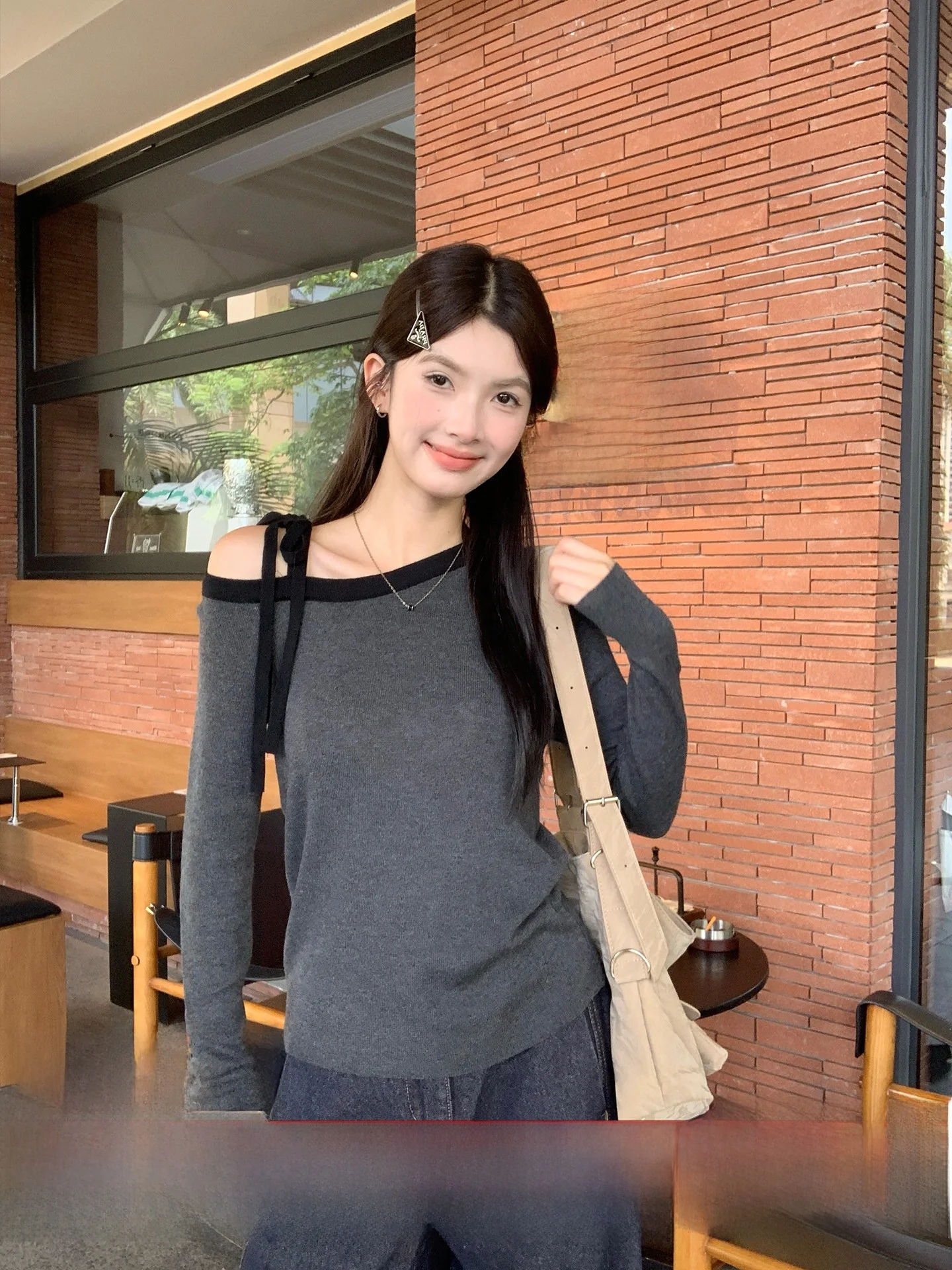 

Шикарный вязаный свитер с открытыми плечами для женщин, корейский стиль, мягкая смесь шерсти, длинный рукав, тонкая вязка, весна 2025, ранний сезон, тренд...