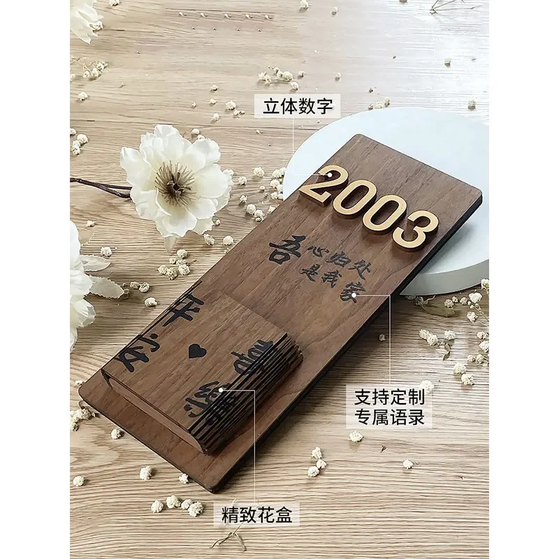 The product can be customized. Wooden flower arrangement house number plate for household use