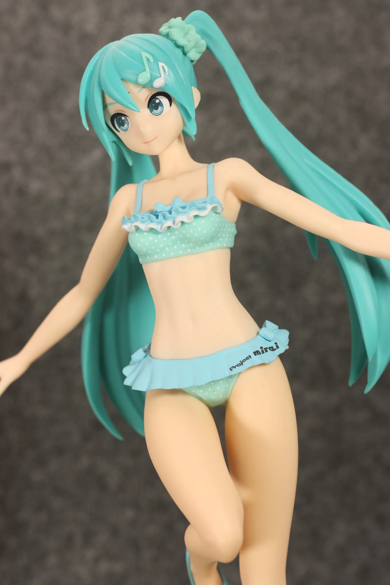 ฟิกเกอร์อะนิเมะ Hatsune Miku 23ซม. ชุดว่ายน้ำในอนาคตไล่ระดับสีโมเดลรีสอร์ทของเล่นของขวัญคอลเลกชัน aciton