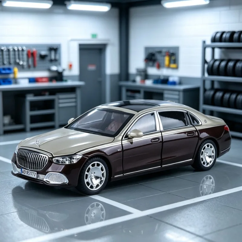 Simulated Alloy Car Model of 1/24 Scale S680 Light Sound & Pull‑Back Diecast Miniature Voiture Collection Ornament Gift Birthday