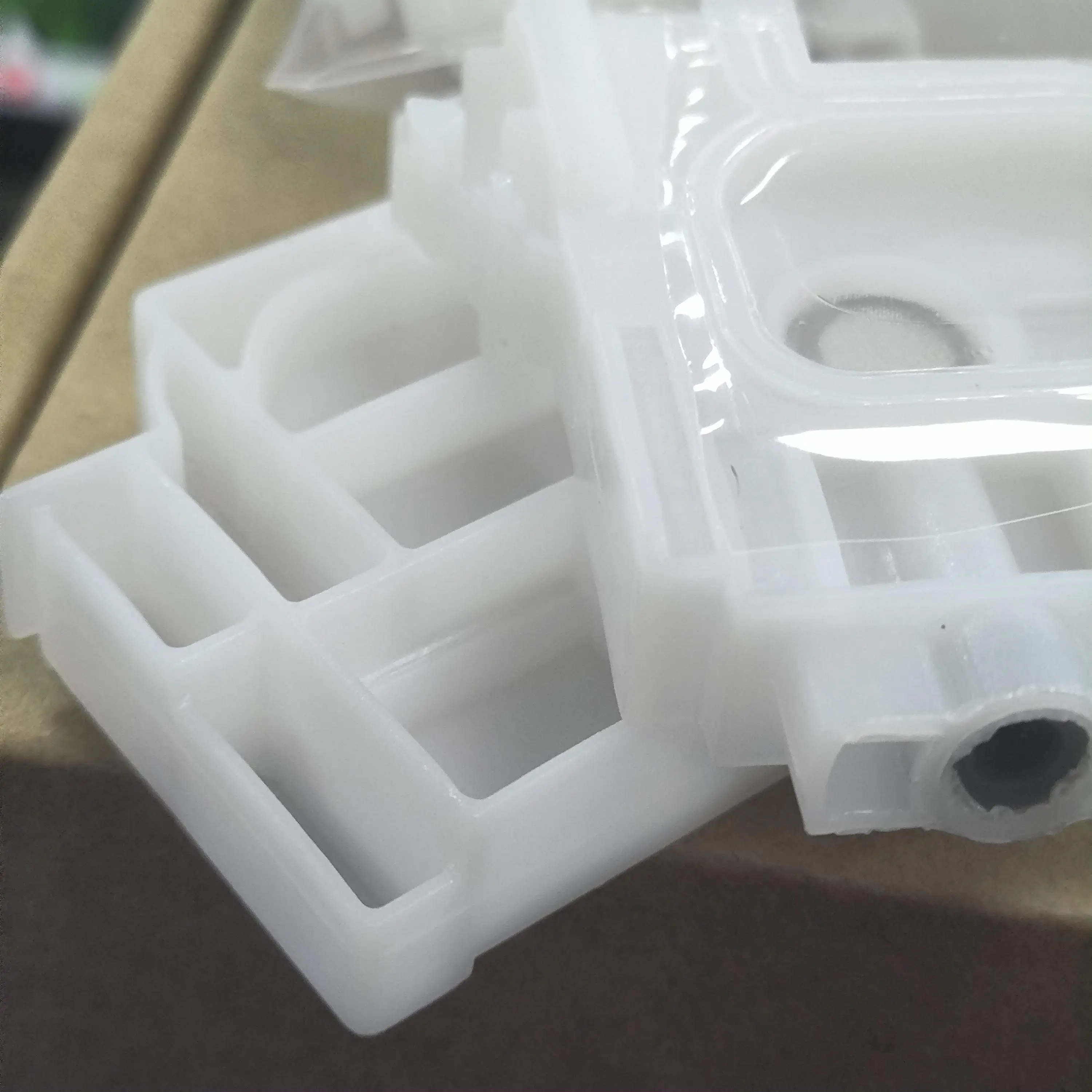 

1724143 1724144 Адаптер демпфера чернил в сборе для EPSON L4150 L4160 L4167 L6160 L6170 L6190 L6161 L6171 L6191 ET-3750 ET-4750