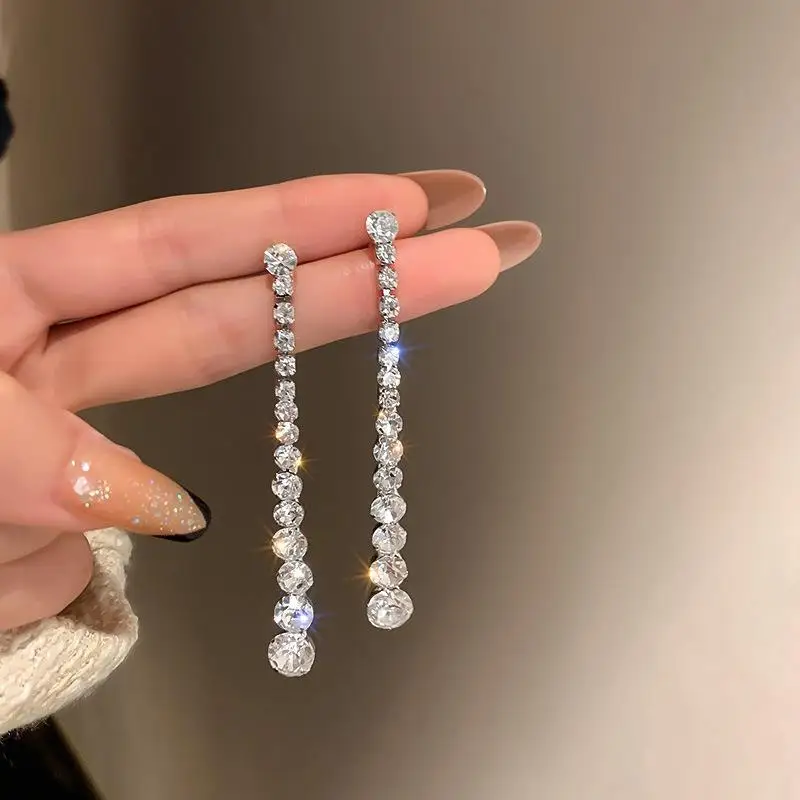 Luxuryinlaid Rhinestones Dangle Earrings For Women 2024 New Fashion Stylish Simple Drop Earring Silver Needle Charms Jewelry