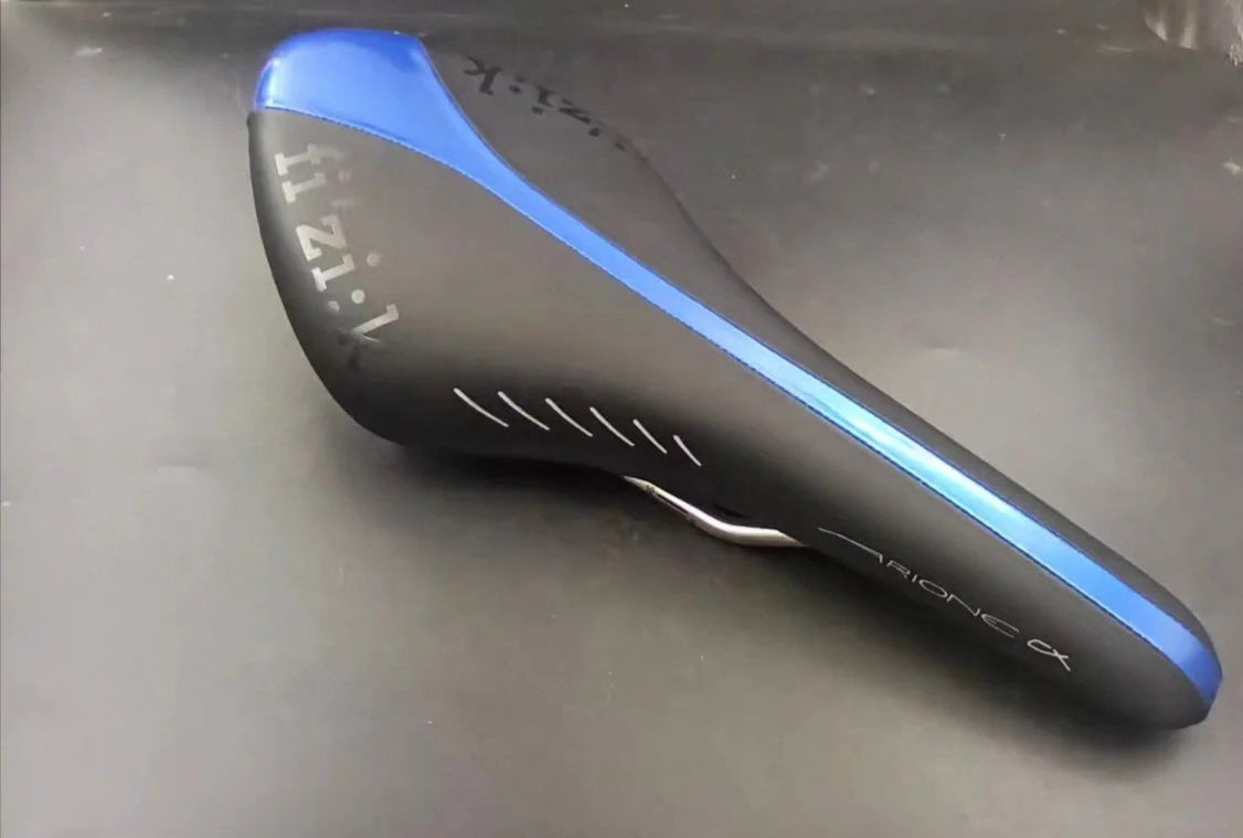 Fizik arione cx snitchクッションロードバイクサドルカーボン