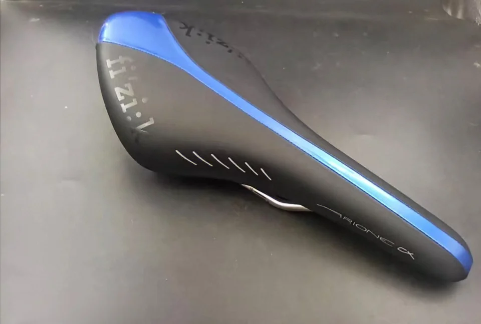 Fizik arione cx snitchクッションロードバイクサドルカーボン