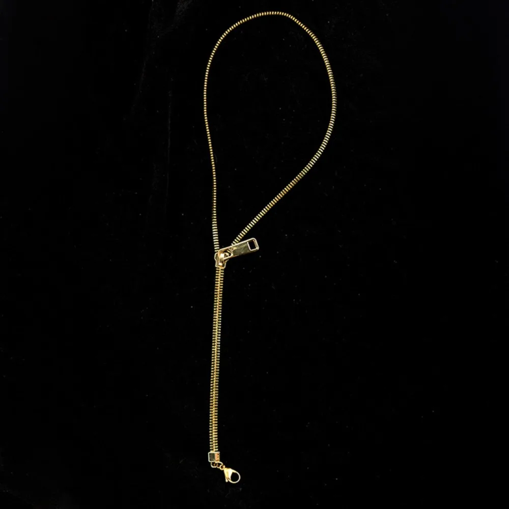 Creative Choker Zip…