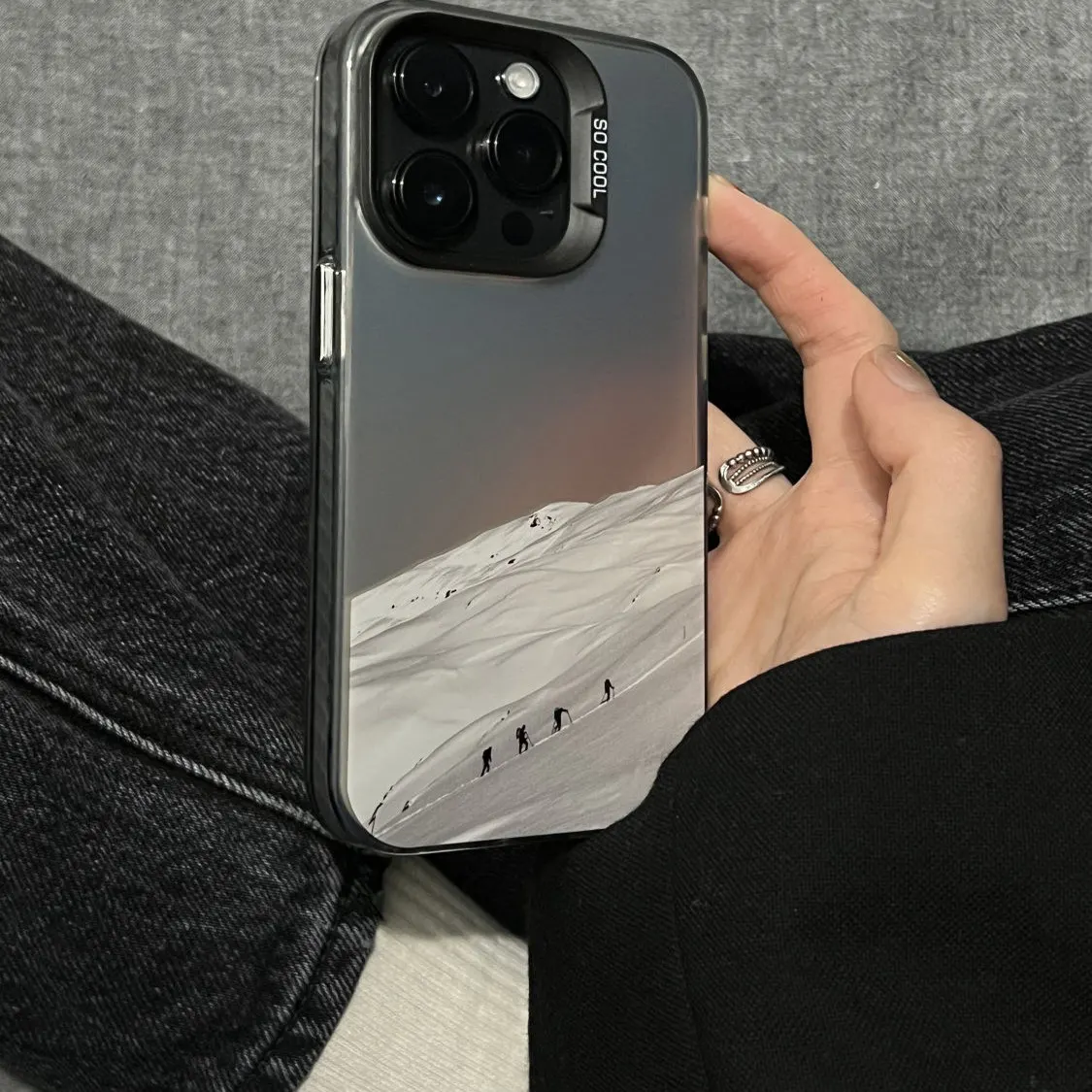 

Climb a snow-capped mountain phone case for iPhone 16 15 14 13 12 11 Pro/ Max/Plus shock-proof rear cover anti-fingerprint