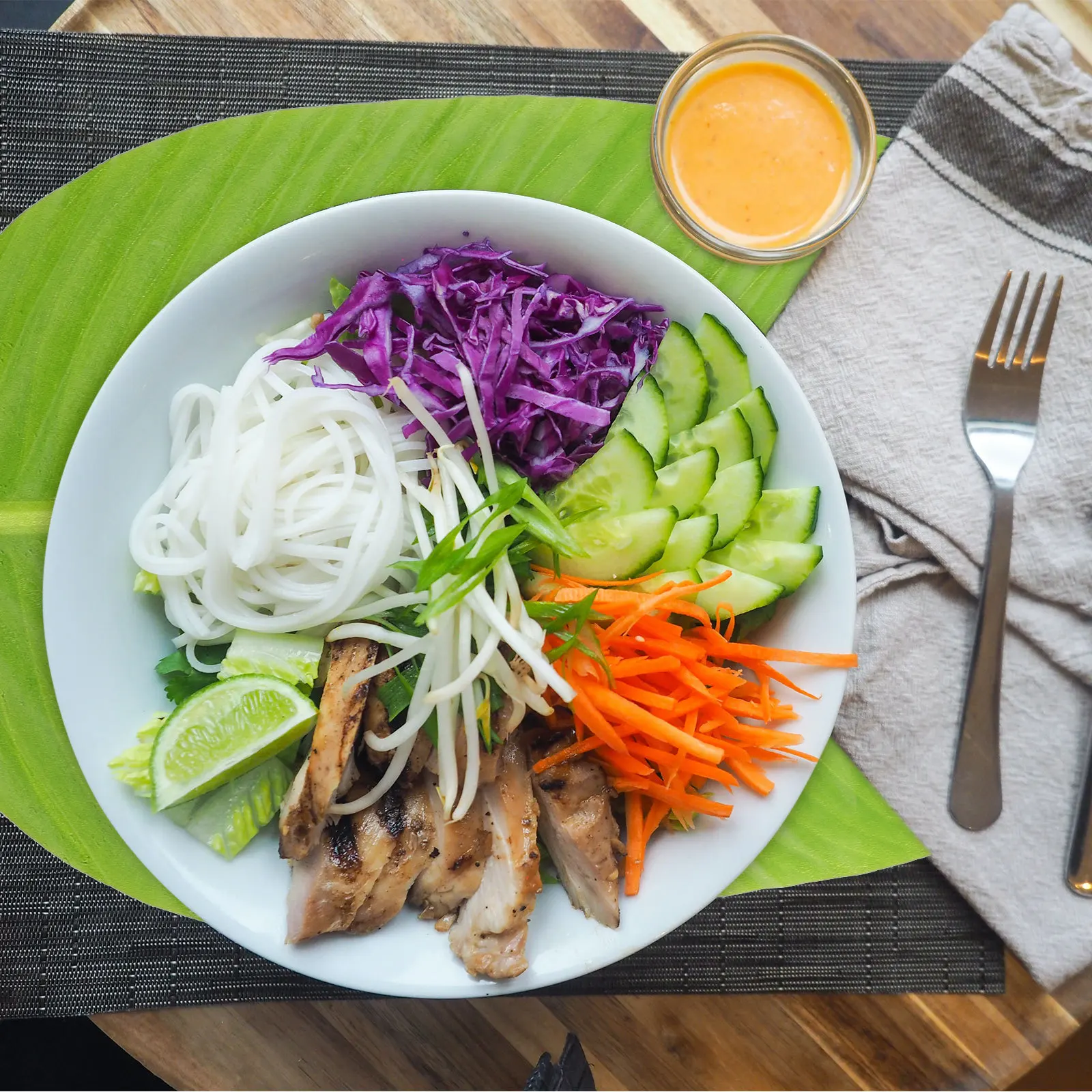 

Mats Leaf Placemats For Dining Desk Outdoor Heat-Resistant Place Mat Desk Coaster Tropical Party Decorations