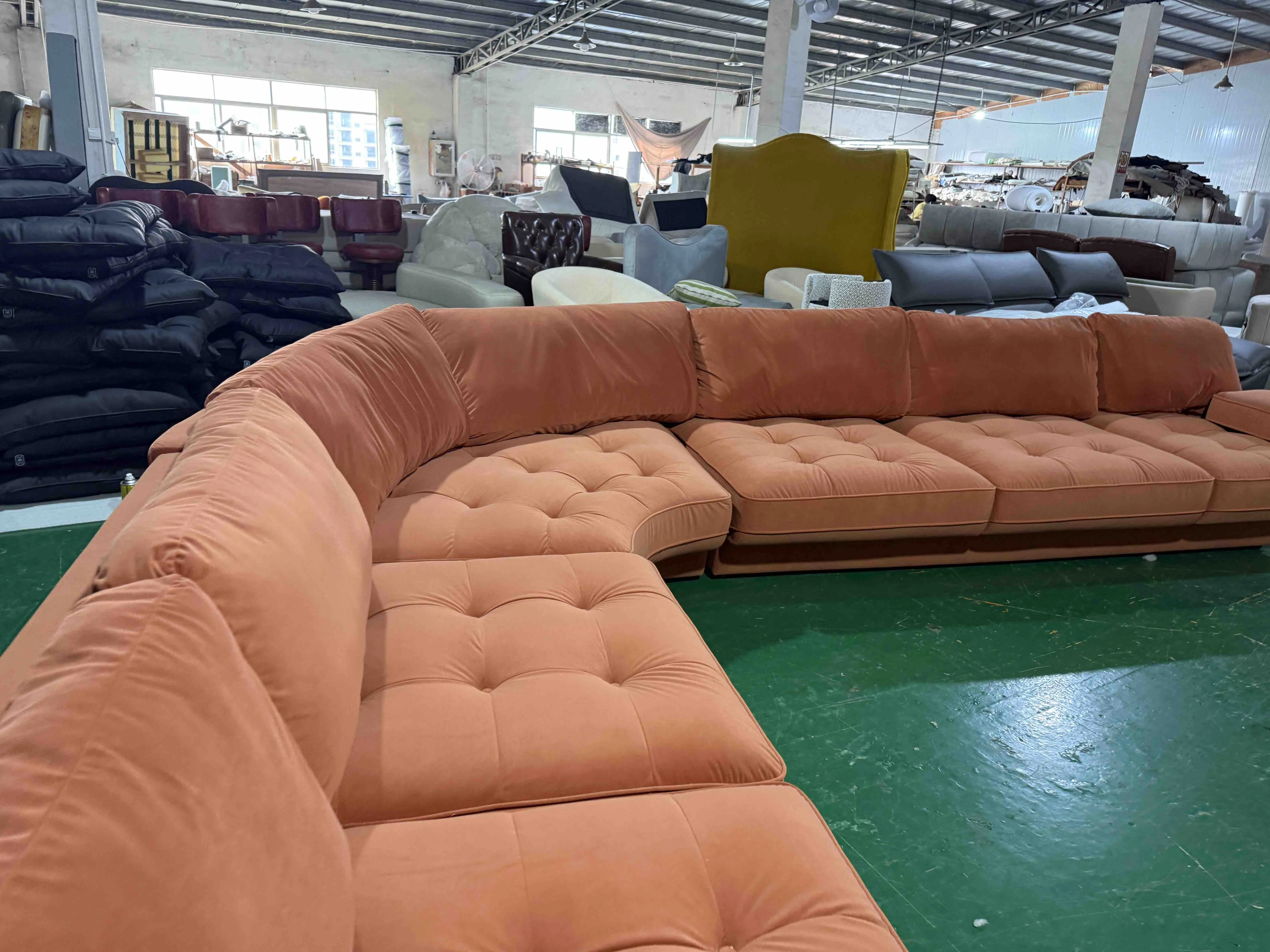&Modern Velvet Fabric Modular Sectional Sofa Set with Soft Comfort Customizable Sofa and Cushions for Living Room