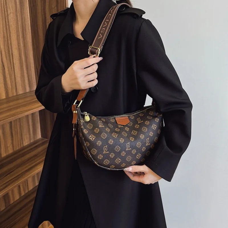 ​ Sac Hobo Vintage spacieux pour femmes 2025, sac à main à bandoulière multifonctionnel imprimé Signature, fourre-tout à large sangle pour le travail ​