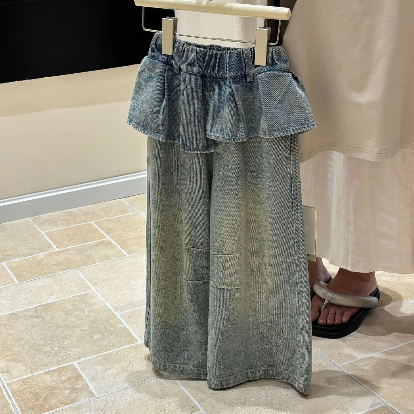 

Girls Pants 2025 Autumn New Fashion Simple Design Sense Lace Denim Skirt Pants Fake Two Pieces Fashionable Daily Versatile