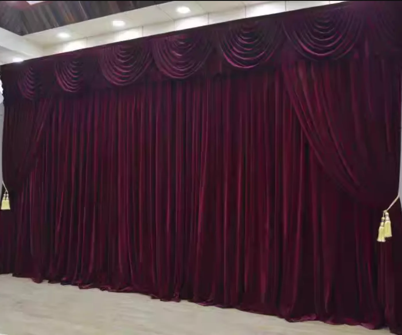 2024 Burgundy Velet Church Wedding Curtain 10X20FT Wedding Bacground Cloth Setting Drapes Decoration for Party