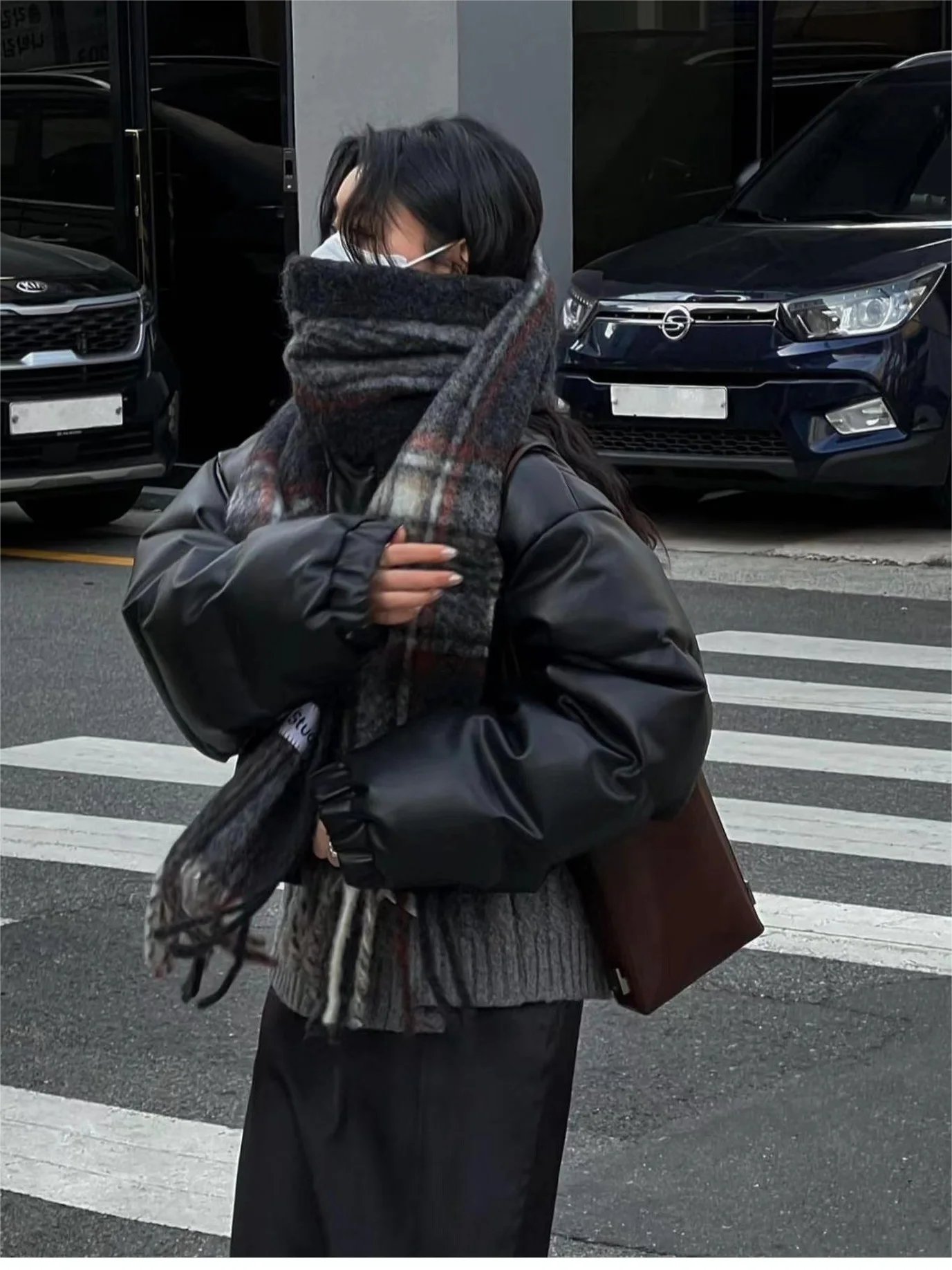 

Women's PU Leather Puffer Jaet Stand Collar Thiened Warm ort Bread Sle Cotton Coat Loose Fit Autumn Winter Outerwear