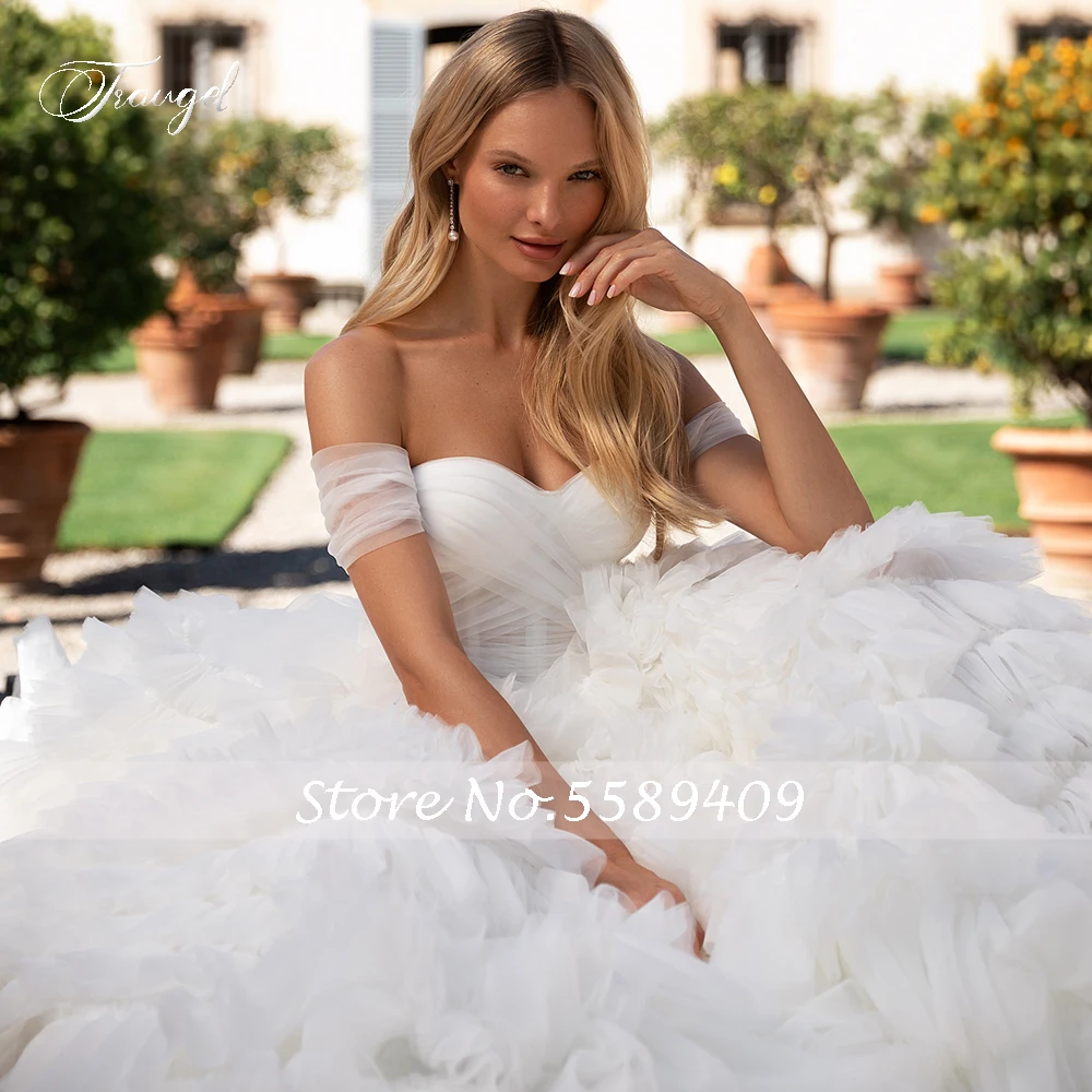 Suknie ślubne Traugel, seksowne, z odkrytymi plecami, dekolt łódka, plisowane, w stylu vintage, wykwintne falbany, tren dworski, fason litery A.