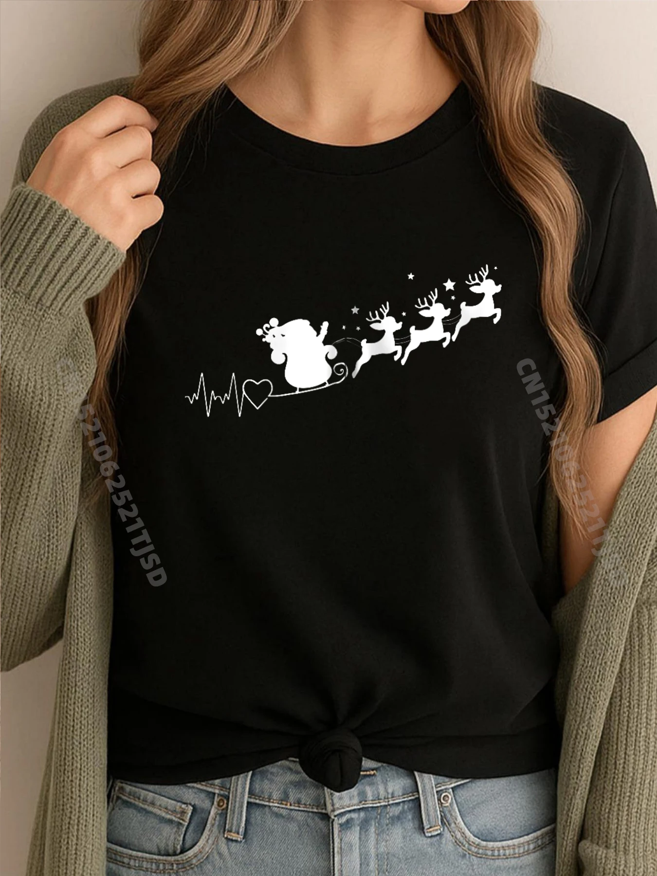 

Heartbeat Merry Christmas Reindeer Xmas Family Зелено-белая футболка с рисунком Уличная одежда в стиле панк