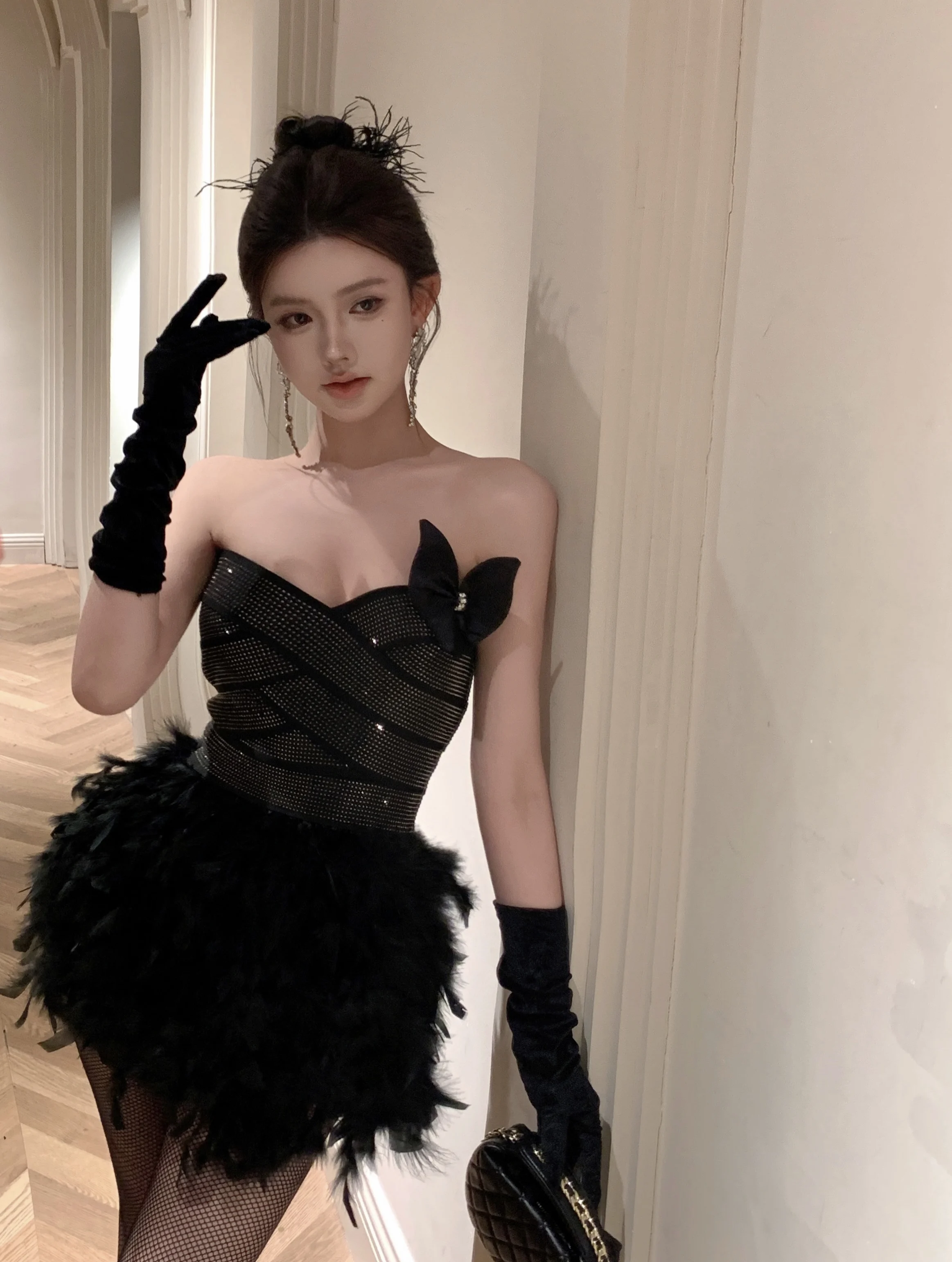 Hot Girl Sexy Hot Diamond Slim Fit Lace-up Dress Women's Autumn/Winter  Spliced Feather Strapless Bottom Dress Female Clothes