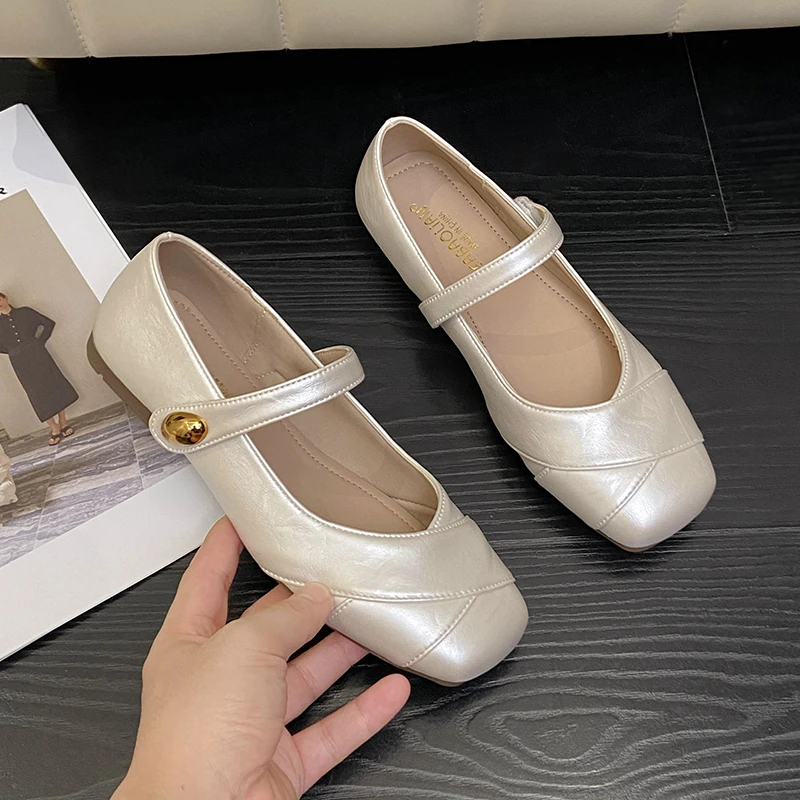 Mary Jane Women's Shoes with Magic Tape and Mirror Surface Low Heel Round Head Casual Style Leather Single Shoes for Summer