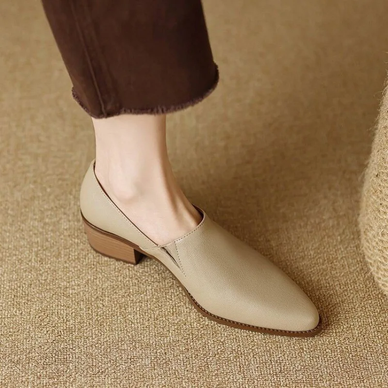 

Shallow mouthed single shoe women's 2026 spring new style thick heel pointed retro small leather shoes women's one foot women's