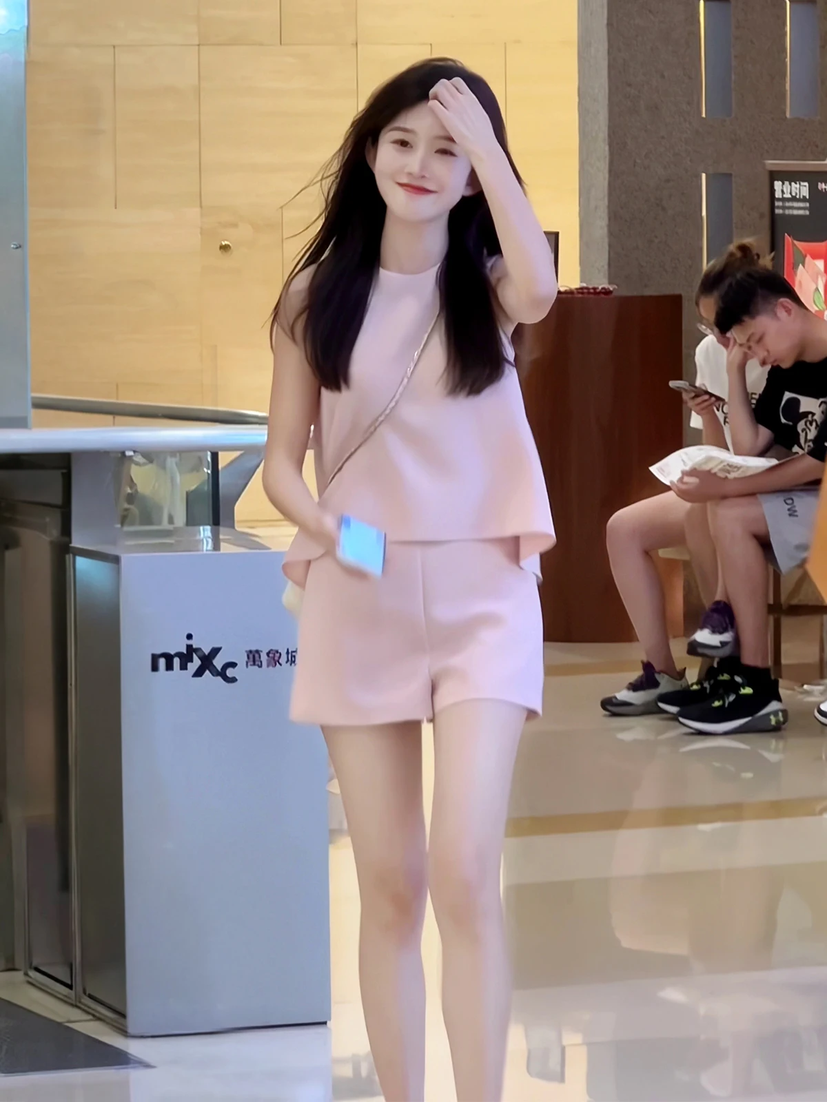 

Sweet Girl Simple Solid Color O-neck Sleeveless Vest Tops + High Waist Slimming Casual Wide-leg Shorts Temperament Two-piece Set