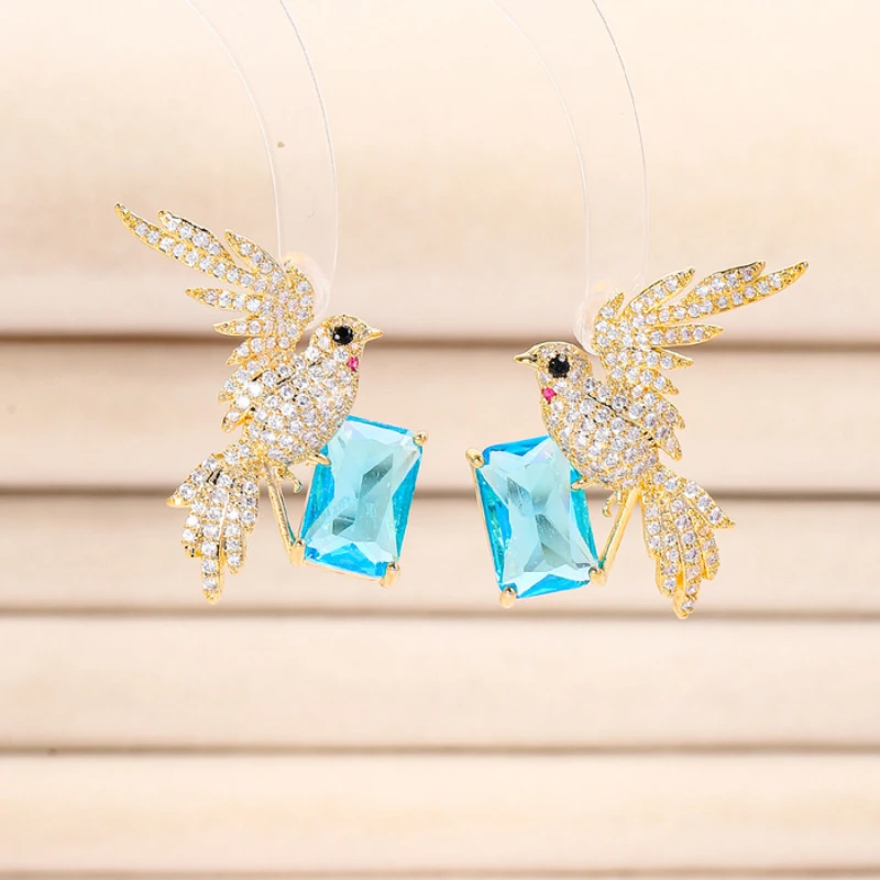 Exquisite Cut Bird Earrings Yellow Gold Plated Sea Blue Zircon 925 Silver Needle Ear Stud Ladies Elegant Luxury Banquet Jewelry