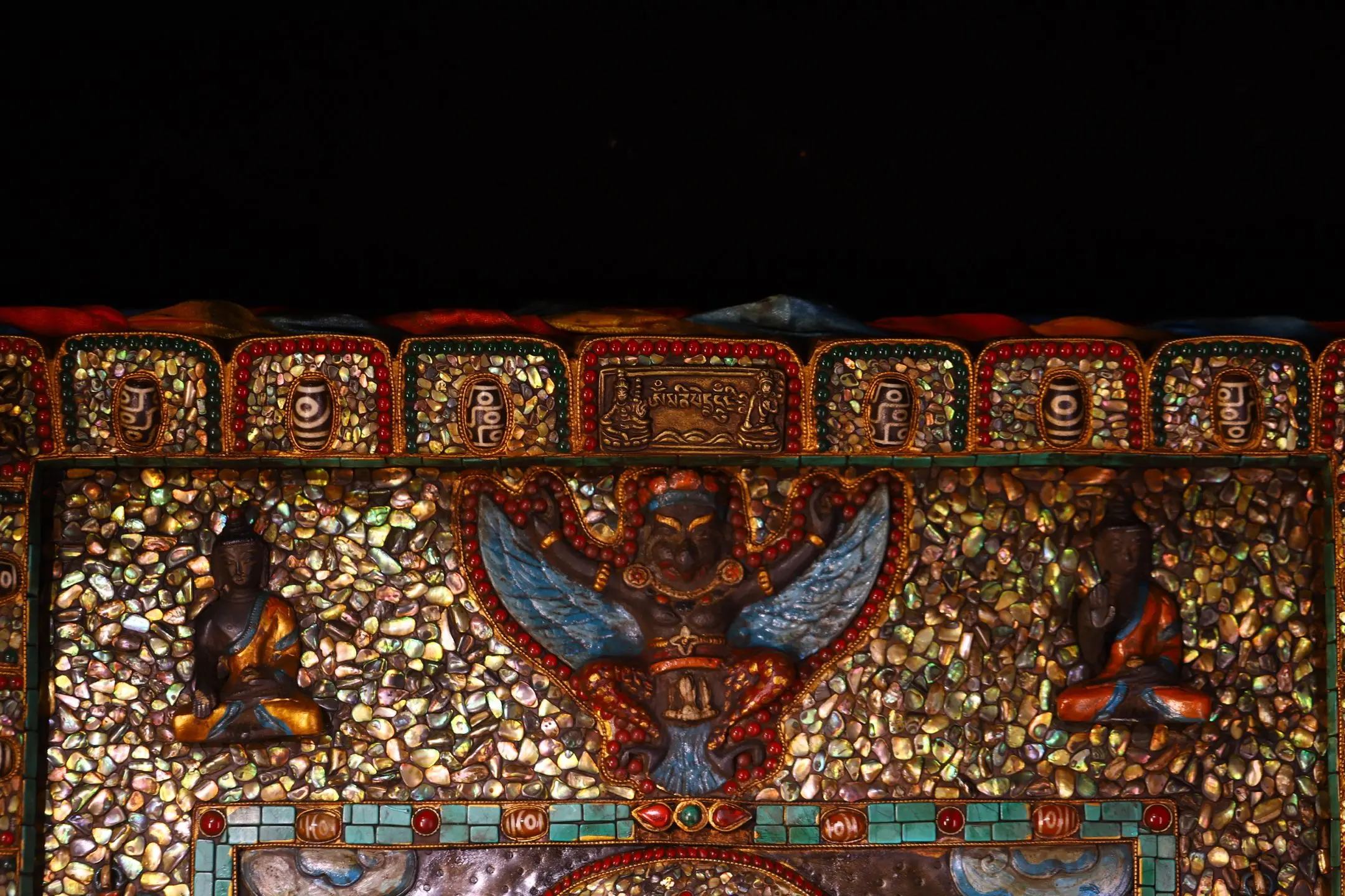Folk Old Bodhi Root Frame Tiantie Mosaic Gem gZi Beads Turquoise Medicine Buddha Thangka hanging panel Amulet Worship Hall