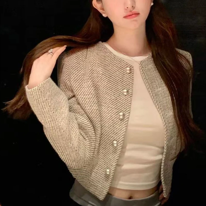 Women Tweed Jacket Pearl Button Boucle Coat Crew Neck Cropped Blazer Long Sleeve Contrast Stitch Elegant French Style Outerwear