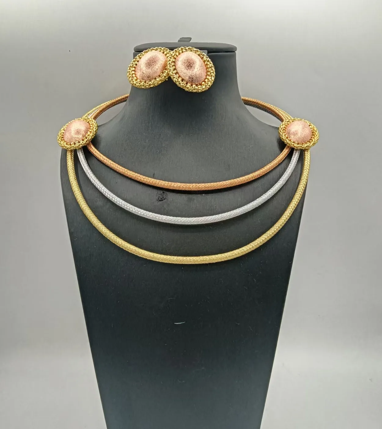 Fashion Gold Silver Jewelry Set for Women Elegant Necklace Earrings Bracelet Ring Perfect for Wedding Party Anniversary Daily