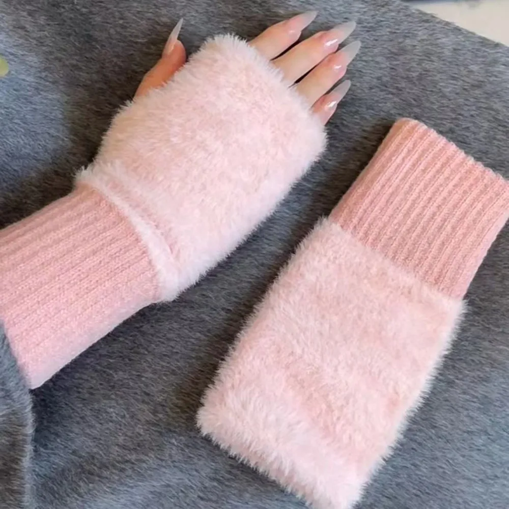 New 1pair Mink Fleece Soft Winter Half Finger Gloves Women Plush Knitted Fingerless Gloves Korean Fashion Wrist Mittens Writting