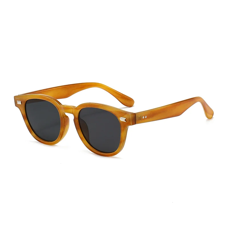 1pc all-match retro square sunglasses compact rivet lightweight men's and women's outdoor leisure trend sunglasses