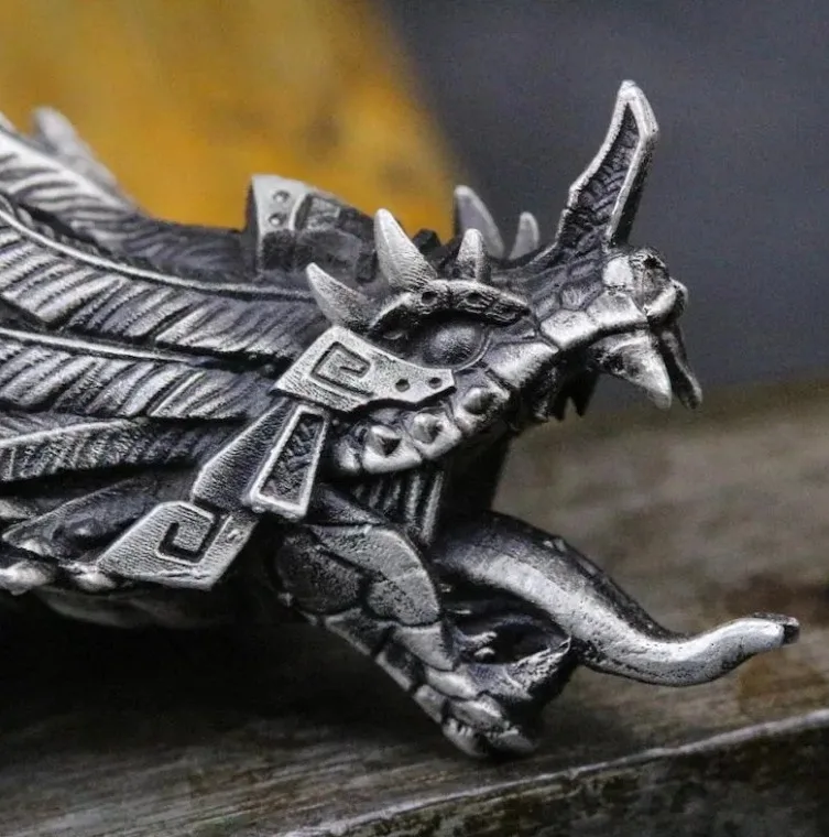 

Mayan Mythology Quetzalcoatl Courquin Pendant Necklace Retro Fashion Necklace Handsome Trend Sweater Chain