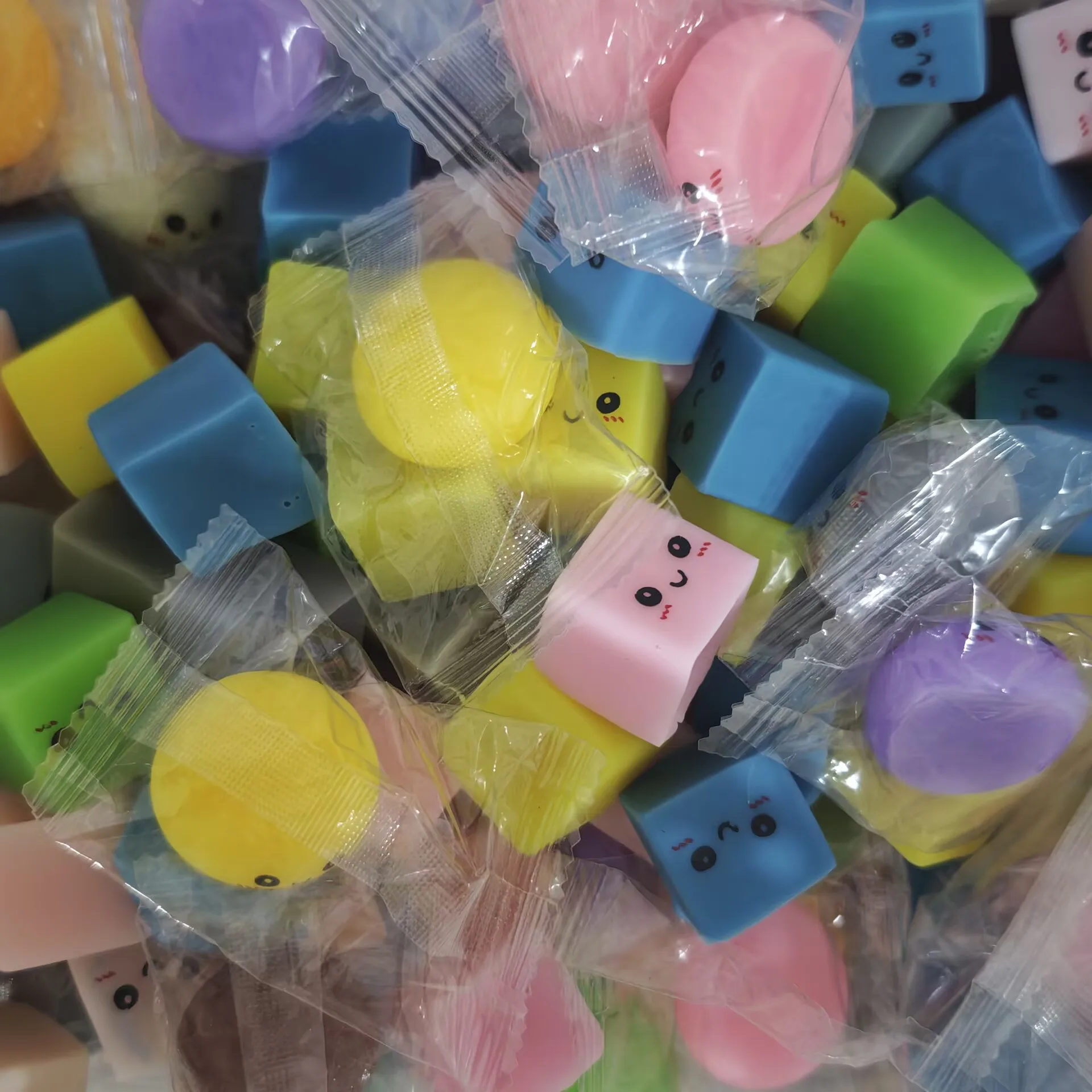 Mini Soft Block Bun Pinch, Cute Expression Squeezing, Stress Relieving Toy, Birthday Party Gift Bag, Small Object