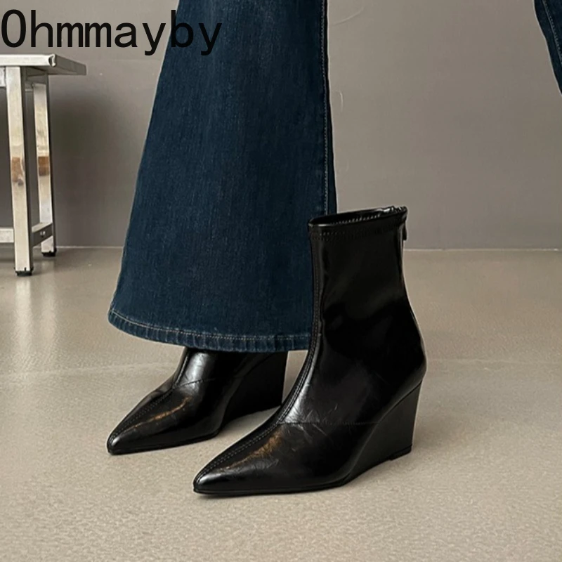 الخريف الشتاء خمر Weges كعب النساء حذاء من الجلد موضة أشار تو متجرد الأحذية الإناث الجلود الناعمة ضئيلة الجوارب القصيرة