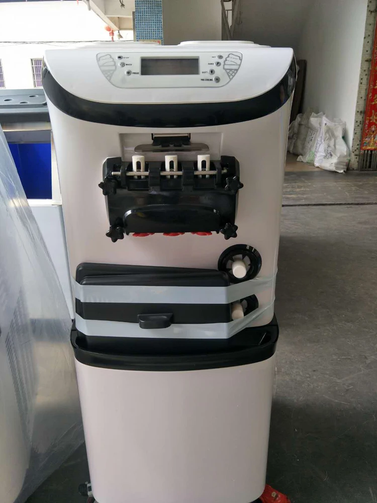 آلة الآيس كريم 3 نكهات آيس كريم ناعم القوام آلة 18L / آيس كريم الزبادي من الفولاذ المقاوم للصدأ 410a / R22 CE