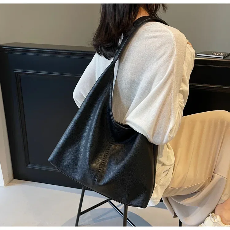 2025 Women's Large Capacity - New Casual Textured Stylish Bag, Versatile Commuting Shoulder/Underarm/Crossbody