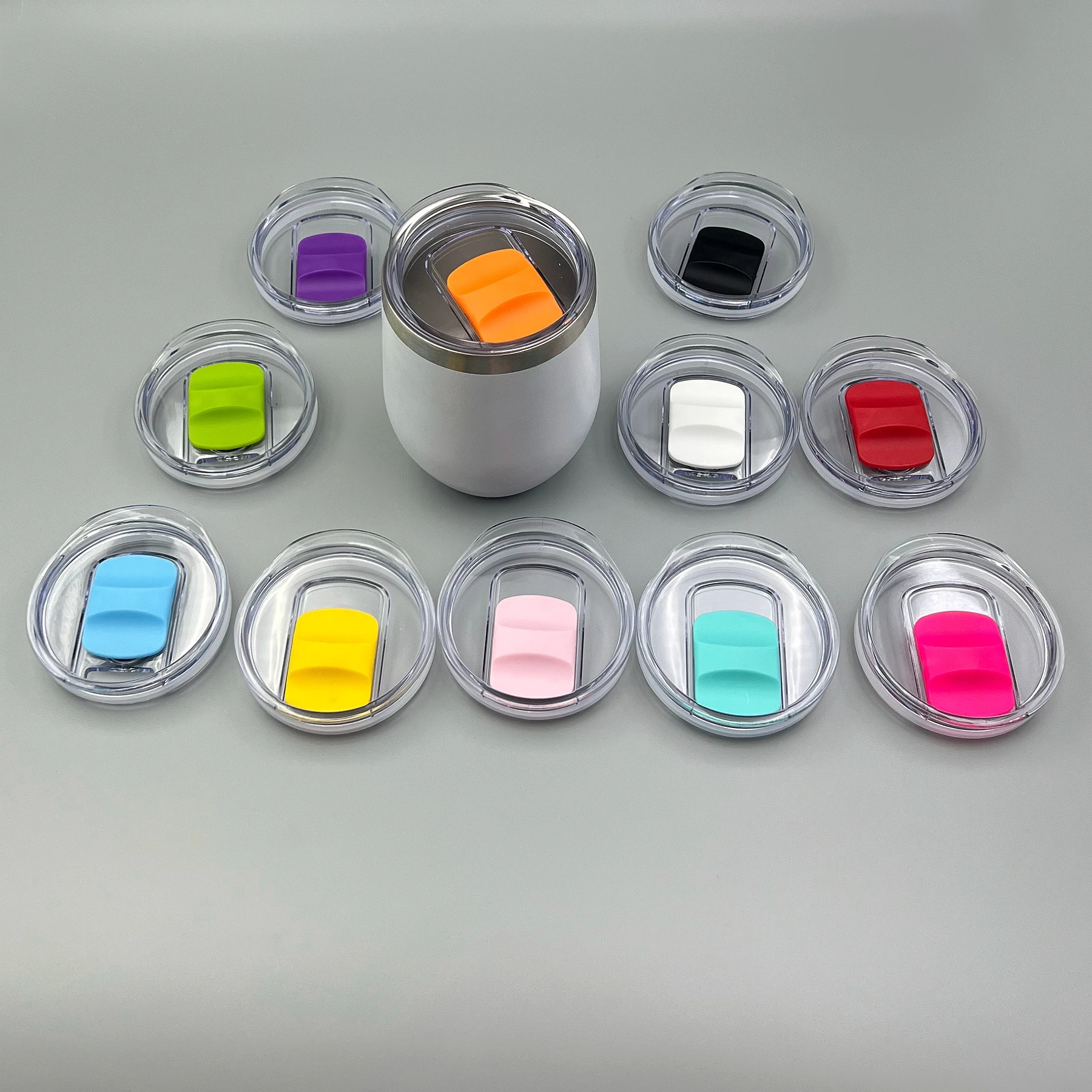 2 tapas magnéticas de repuesto para copas de vino tinto, tapas magnéticas para vasos de 12 oz, tapas magnéticas para vasos de huevo de 12 oz, 12 oz (aproximadamente 340 ml) 2 tapas para copas de vino (2 gramos), paquete de 2 tapas de repuesto para vasos de fondo plano, adecuadas para vasos de 12 oz (aproximadamente 340 ml) Tazas de Café de Viaje de Acero Inoxidable de 2 Mililitros y Accesorios para Tazas