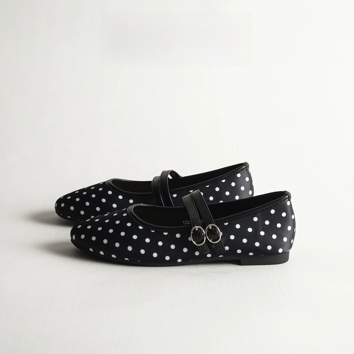 

Retro Polka Dot Flat Mary Jane Ballet Style Women's Shoes Soft Bottom Slip-On Casual Wear with Skirts Fashionable Flats