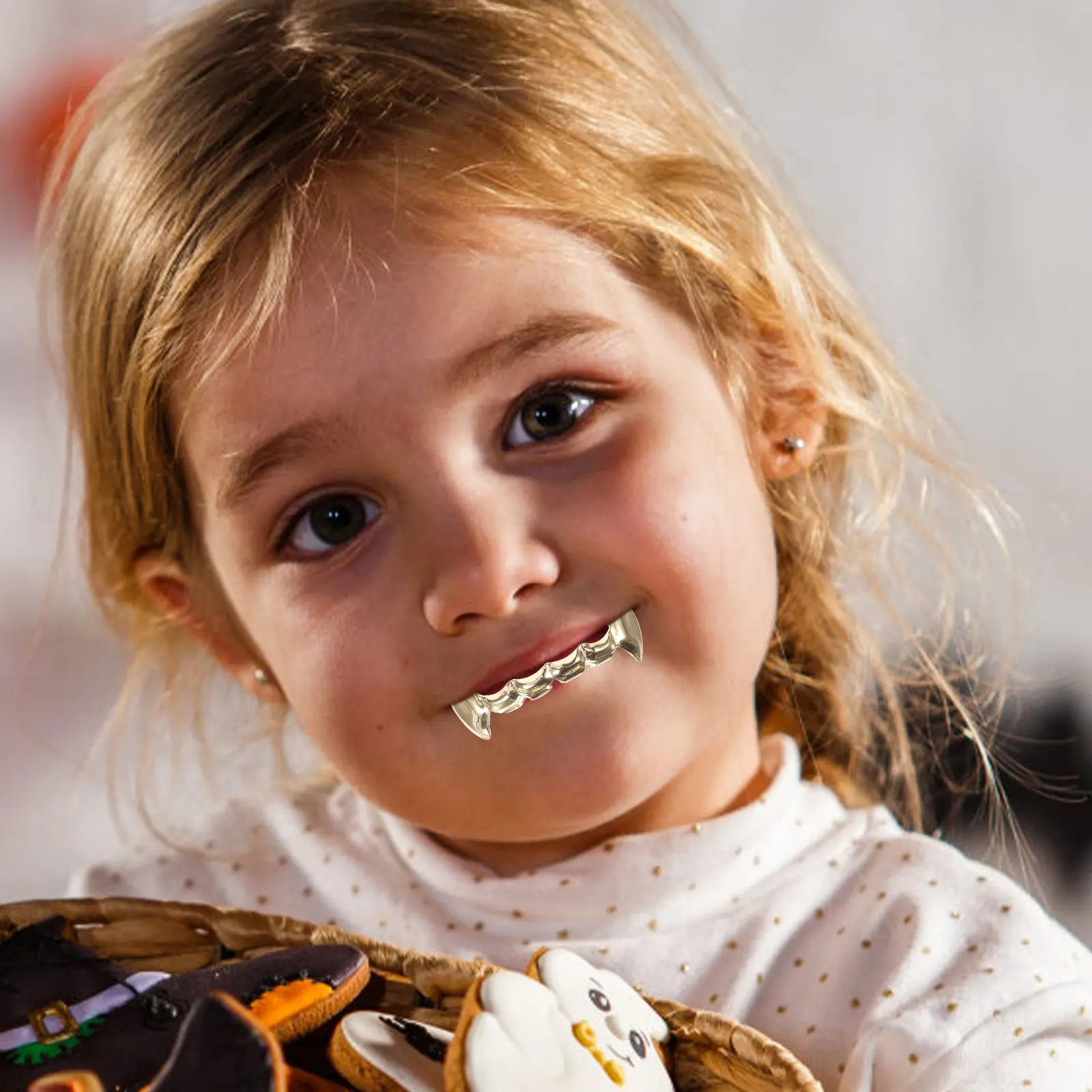 

1 комплект Золотые накладные зубные грилзы в стиле хип-хоп для взрослых, для Хэллоуина, косплея, вечеринок, вампирских костюмов, медные