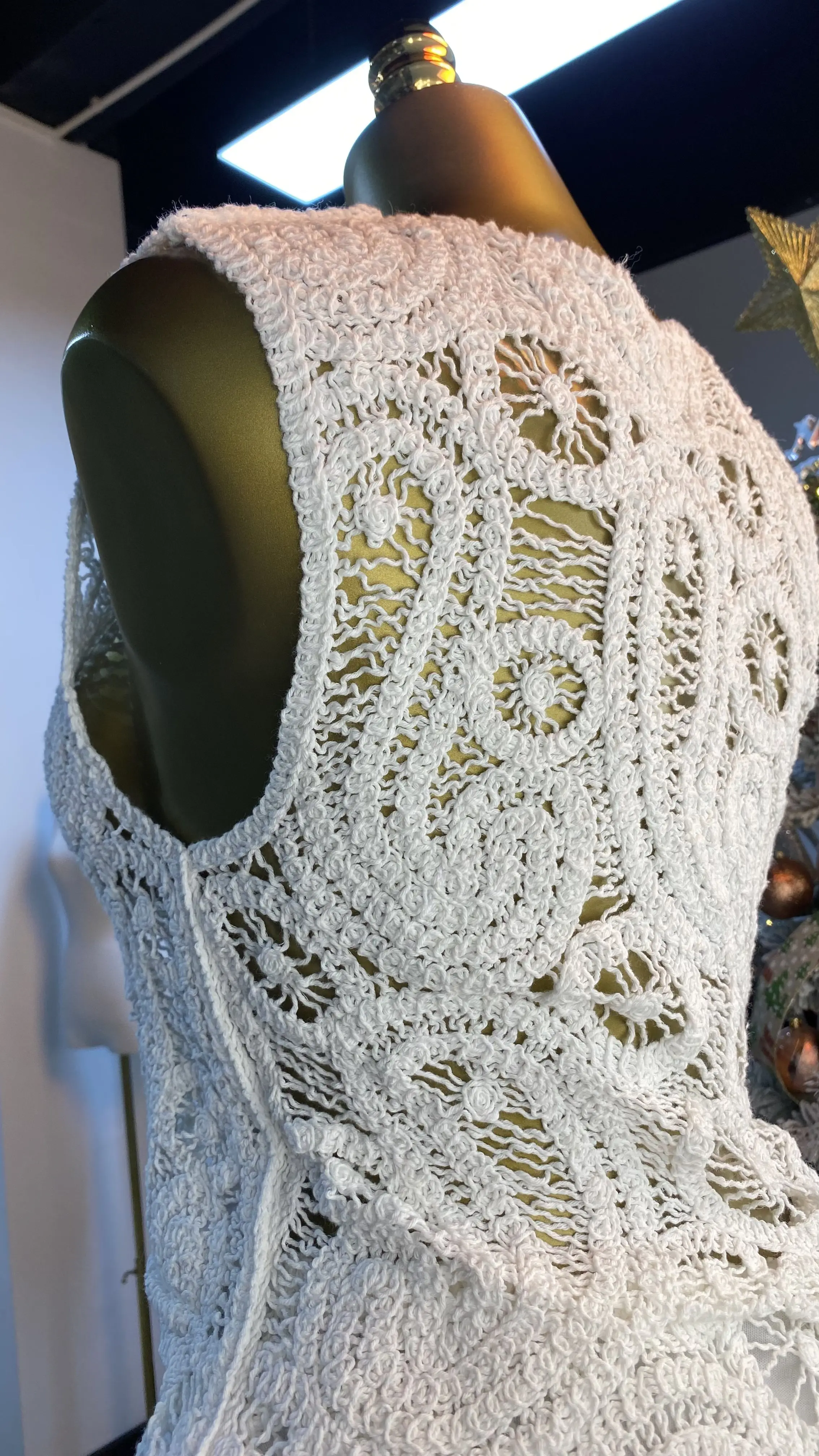 新しいトレンド作物刺繍エレガントなかぎ針編み服カットアウトスカートとブラウスセット女性用-GZMM304