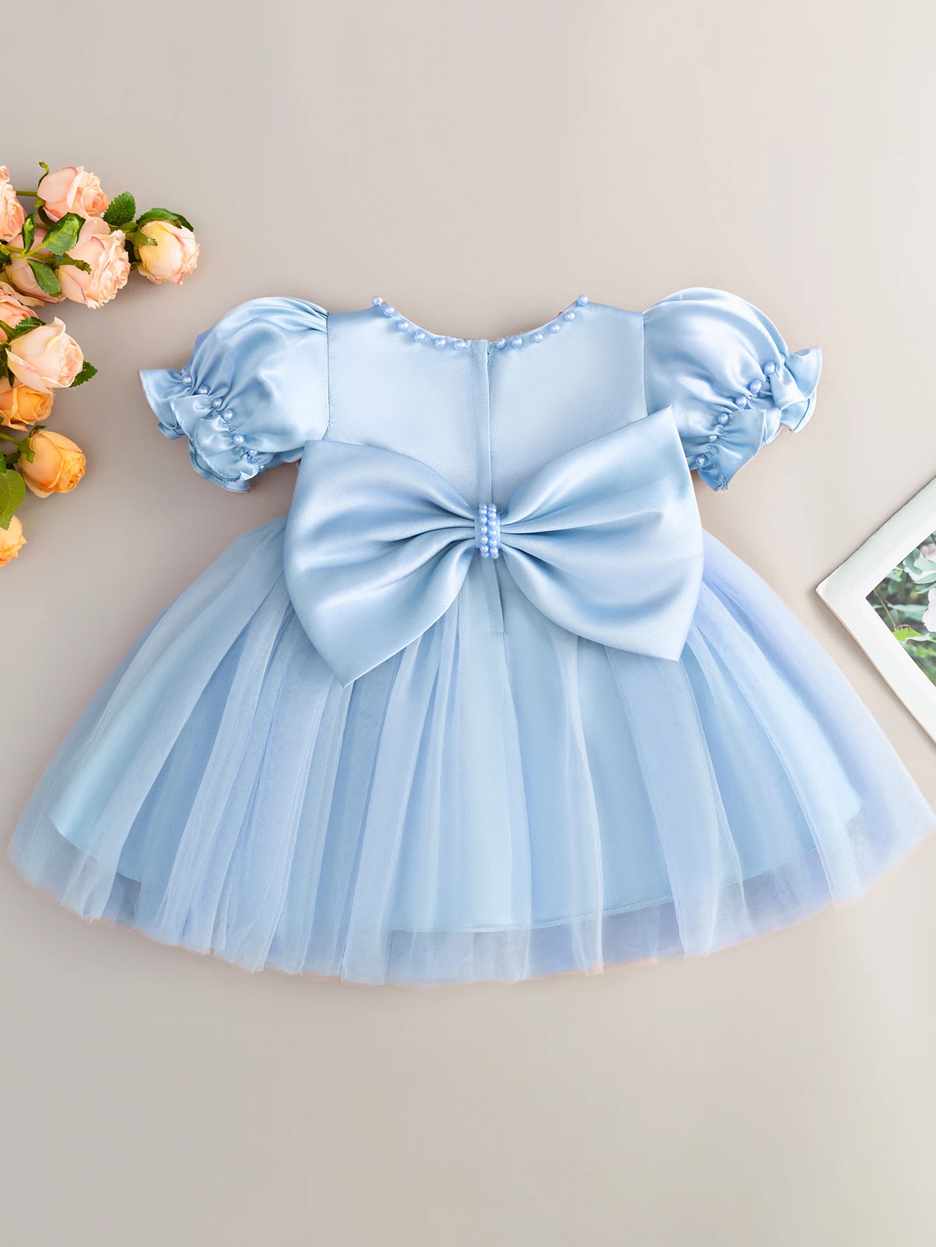 New Design Baby Girls Sky Blue Satin Dress for Princesses with Big Bowknot  Suitable for Parties, Weddings, Banquets, Vacations