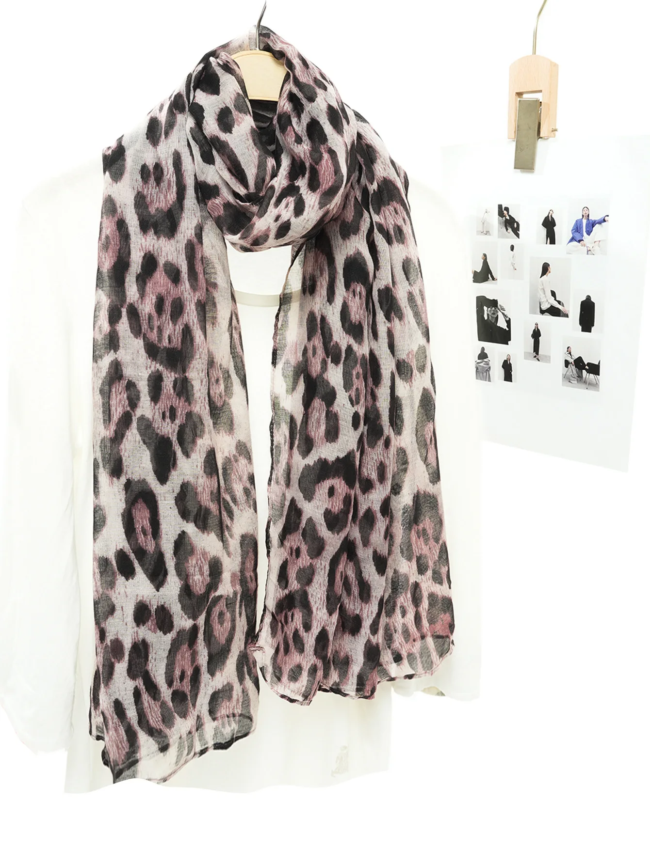 

16Colors European American Classic Leopard Print Voile Long Modal Scarf Fashion Hijab Shawl Bandana Muslim Headscarf For Women