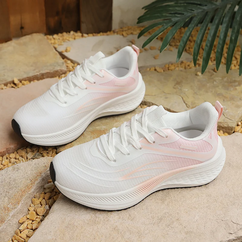 2026 Summer Fashionable Elegant Lightweight Casual Round Toe Flat Shoes Newly Arrived Hot Mesh Breathable Women's Sports Shoes