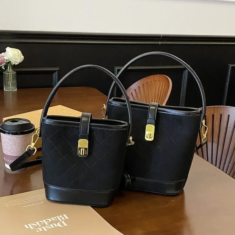 

Unique Diaper Bag For Women: Simple High-End Leather Handbag, Luxury Vintage Messenger With Paris Designer Letter Logo