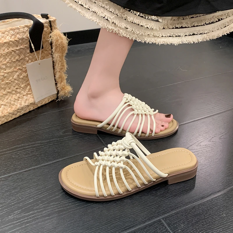 Flat-bottomed Square-toe Lace-up Open-weave Waterproof Platform Fashion-friendly Comfortable and Slip-resistant Women's Slippers