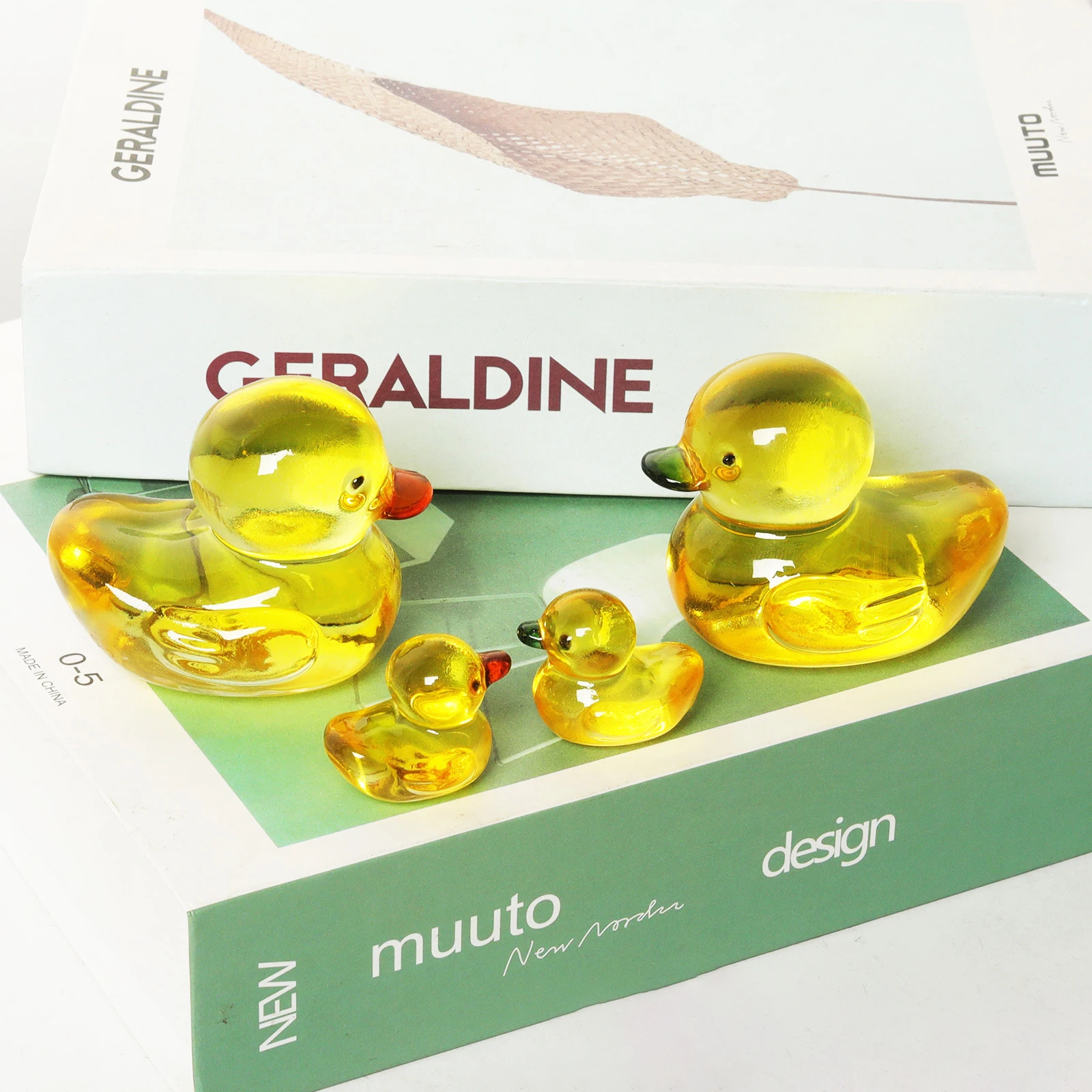 1PC Minimalist Cartoon Animal Glass Yellow Duck Crystal Craft Ornament Mother-and-Baby Ducks Figurine for Bedroom Decoration