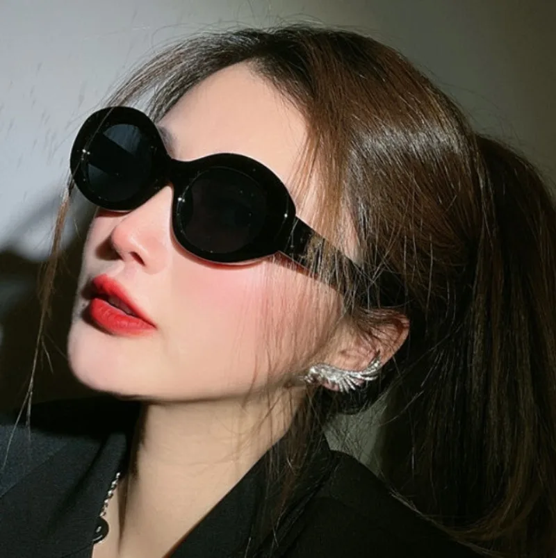 Retro Oval Sunglasses Ladies Trendy Vintage Luxury Brand Glasses Women's Man White Black Eyewear UV Oculos De Sol